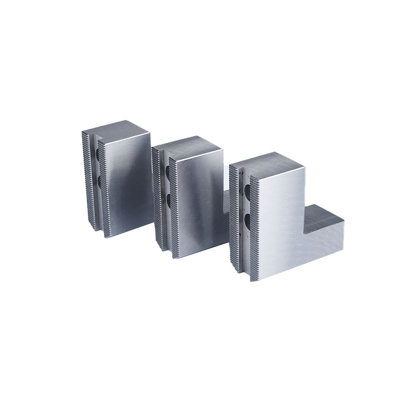 Mandíbulas en forma de L Mandíbulas en forma de L